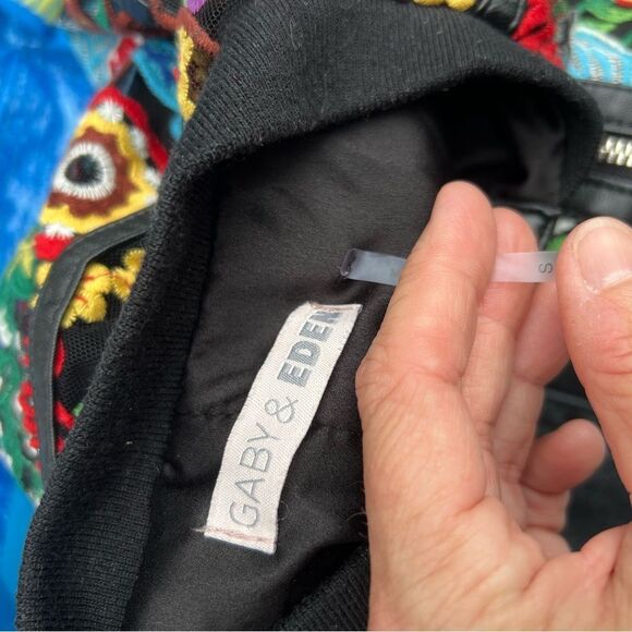 Gaby & Eden Gorgeous Floral Embroidered Jacket size small boho western - Picture 4 of 4